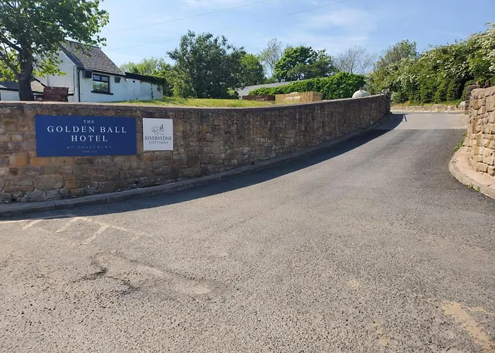 The Golden Ball Cottages