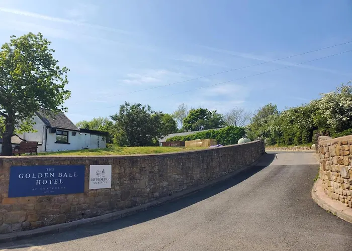 The Golden Ball Cottages